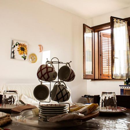Casa Vacanze Di Anna E Selene Favignana Exterior foto